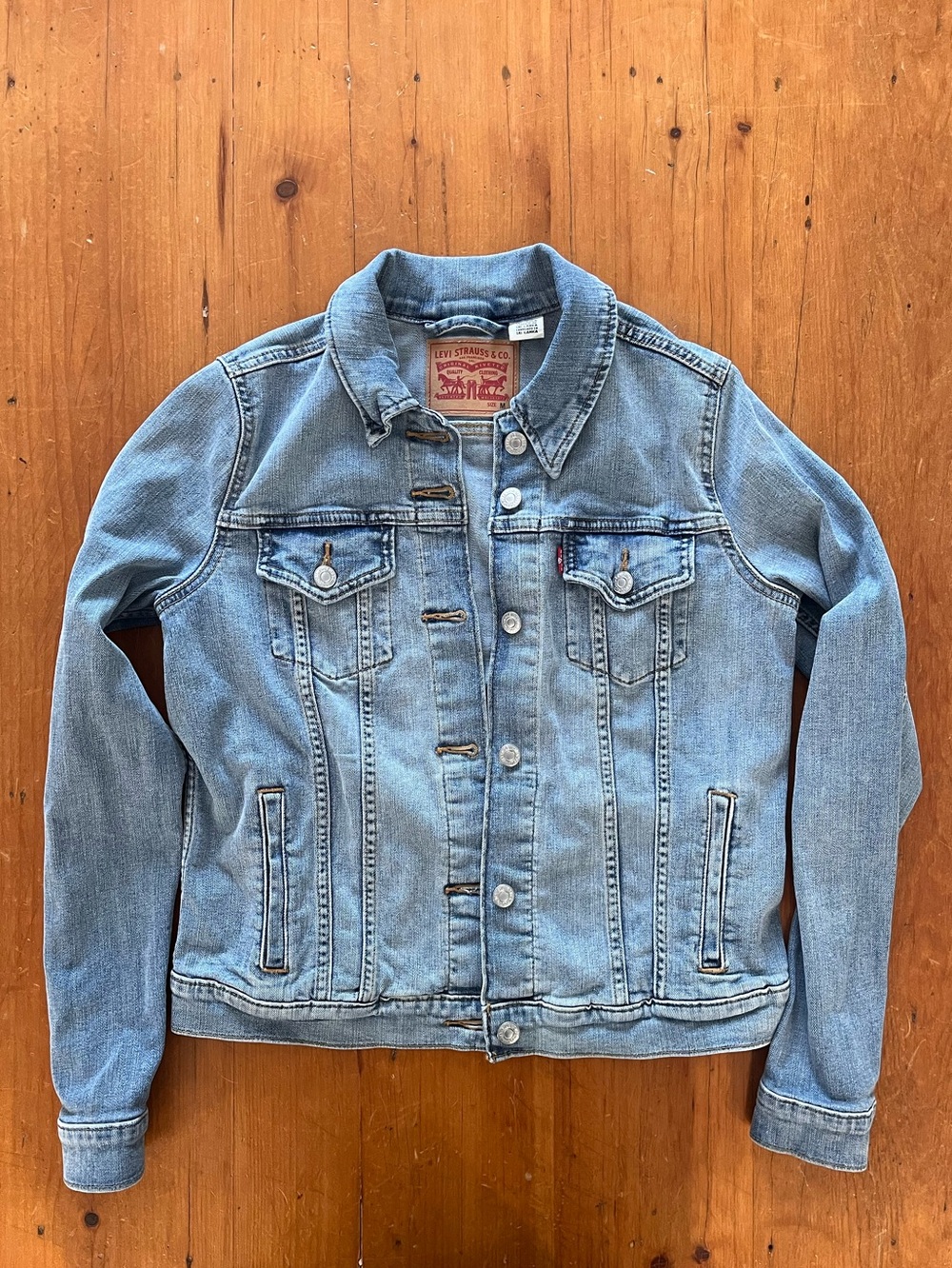 Levi's Light Wash Denim Trucker Jacket - Blue